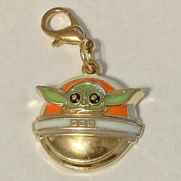 Star Wars The Child Baby Yoda Grogu Mandalorian Charm Clip On Zipper Pull - Picture 4 of 10